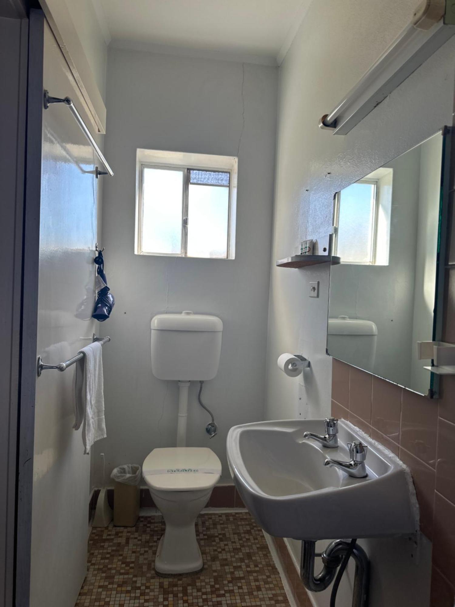 The Shamrock Hotel Balranald Bagian luar foto